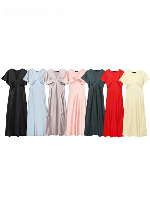 Robe longue satinée