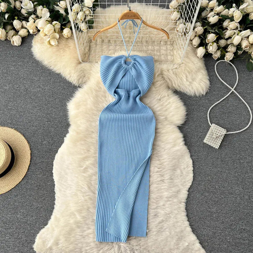 Robe à encolure en biais