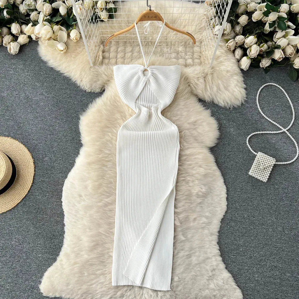 Robe à encolure en biais